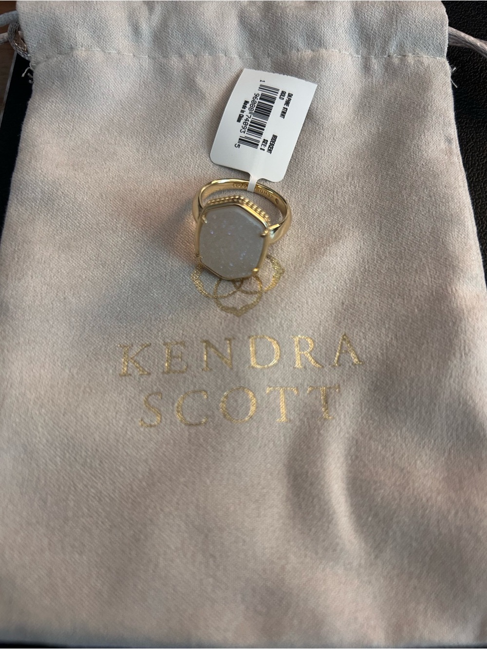 Kendra Scott Gold Daphne Statement Ring in Iridescent Dusy
